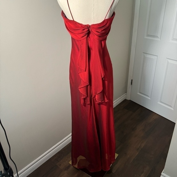 Vintage old Hollywood glamour inspired  red gown - Picture 5 of 7